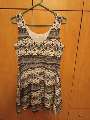 Dress H&M Divided with black and white ethnic geometric pattern like new