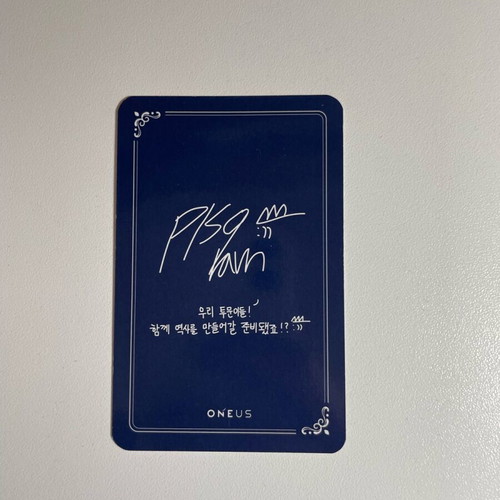 Oneus Raise Us album like new