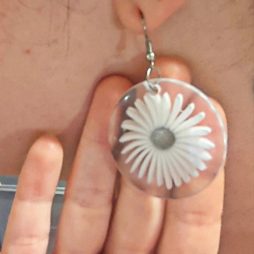 Round transparent earrings with white and silver flowers like new