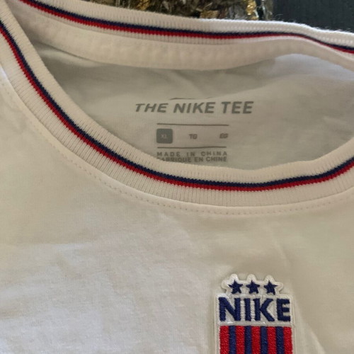Nike XL authentic t-shirt like new