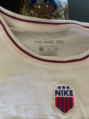 Nike XL authentic t-shirt like new