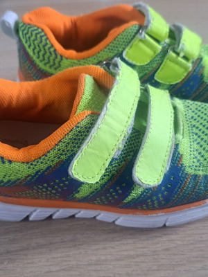 Children's athletic shoes used, sizes 29-30, multicolor
