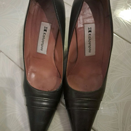 Kalogiropoulos leather pumps size 38 like new, 9cm heel