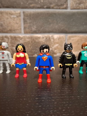 Justice League Playmobil Kinder Surprise καινούργιο, σετ 7 φιγούρες