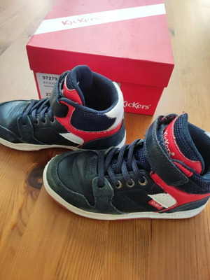 Kickers δερμάτινα παιδικά παπούτσια μεταχειρισμένα, νούμερο 27, μπλε και κόκκινα