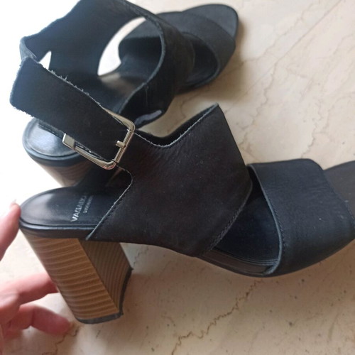 Vagabond black sandals used, thick straps, wooden heel 8cm, size 38