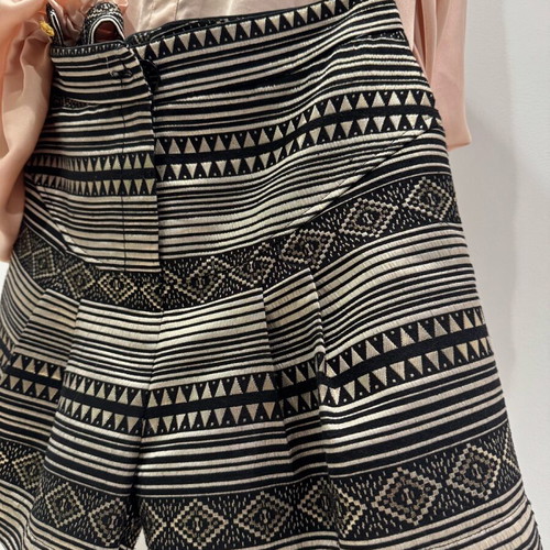 Nema shirt and shorts like new, multicolored with details