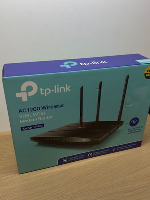 TP-Link WiFi Modem/Router AC1200 VR400 new