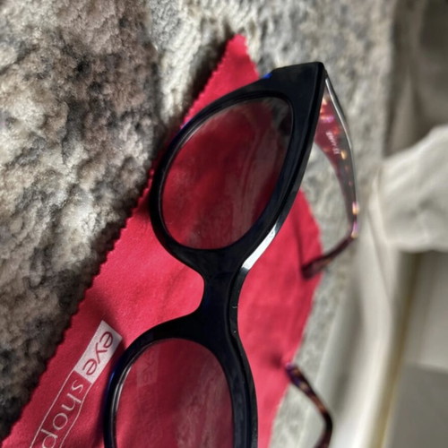 Envy women's cat eye sunglasses like new, blue with leopard details