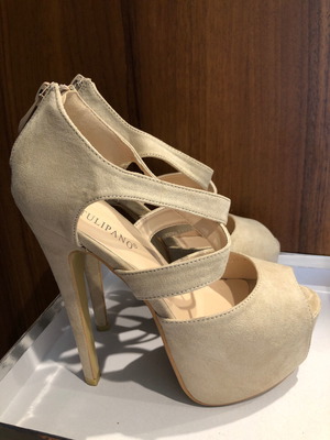 Παπούτσια peep toe μπεζ σχεδόν αφόρετα, νούμερο 37
