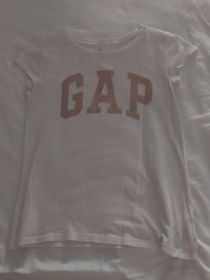 Gap white summer t-shirt with gold letters, size M