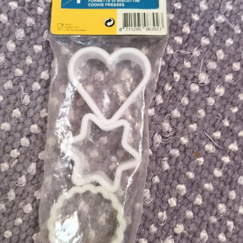 Pasta and cookie molds set new, assorted shapes