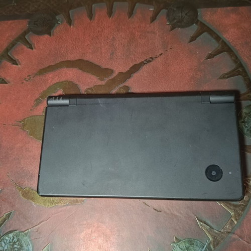 Nintendo DSi Launch Edition μαύρο μεταχειρισμένο με κουτί και φορτιστή