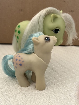 My Little Pony G1 Chloê και Baby Astrophengia σετ πόνυ, Greek Nirvana
