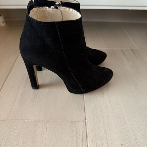 Zara leather ankle boots black size 36 like new