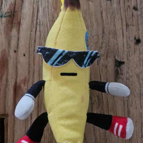 Banana keychain like new