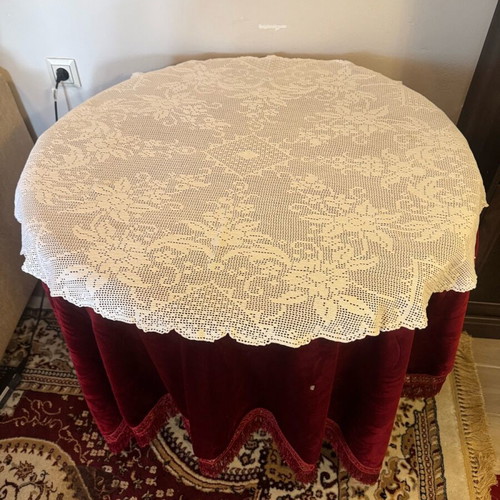 Hand-Knitted Tablecloth like new, large oval white