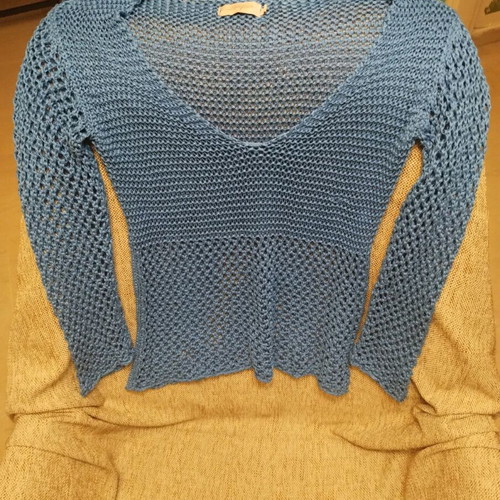 Knitted sweater from mesh size M like new, blue