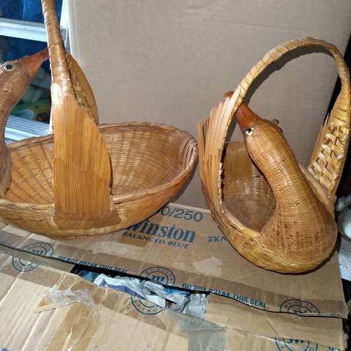 Duck-shaped woven baskets new, pack, bird design