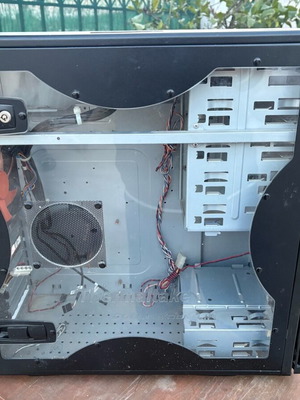Κουτί Thermaltake Armor VC3000 μεταχειρισμένο με ανεμιστηράκια και θύρες USB