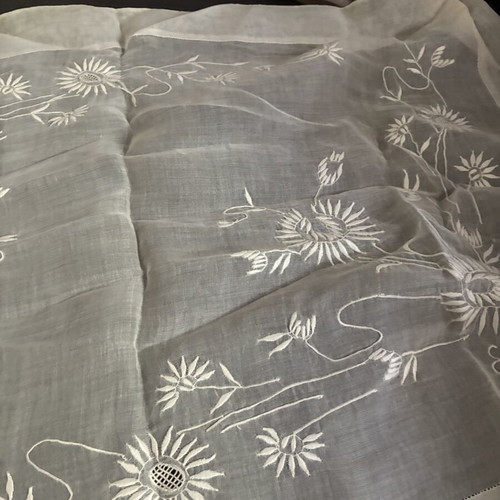 Vintage decorative table linen used, Swiss Tambour lace 48x68 cm