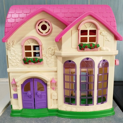 Doll House used with minor flaws