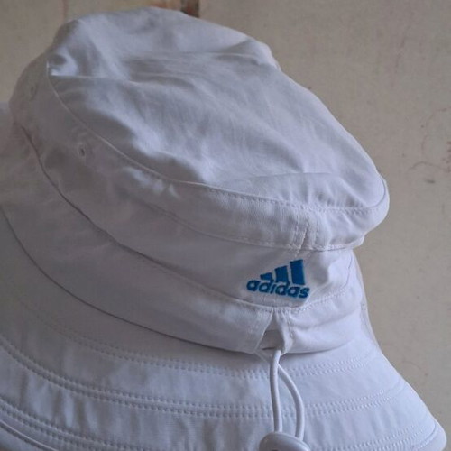 Adidas sun hat collectible like new Athens 2004