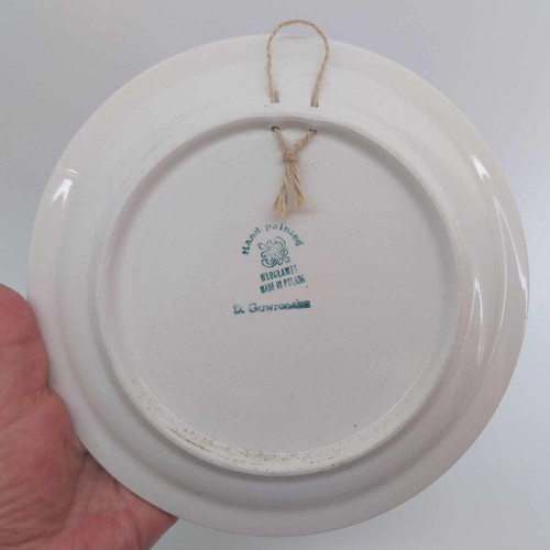 Vintage hand-painted ceramic wall plate from Poland like new