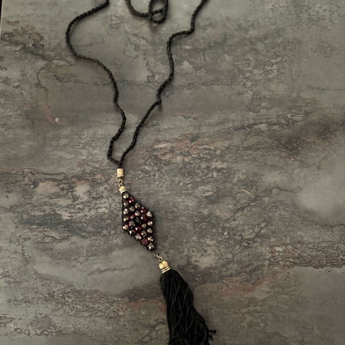 Necklace like new, unworn