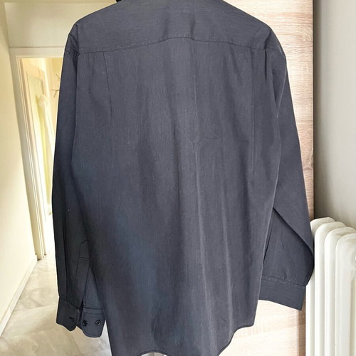 Men's dark gray shirt large like new
