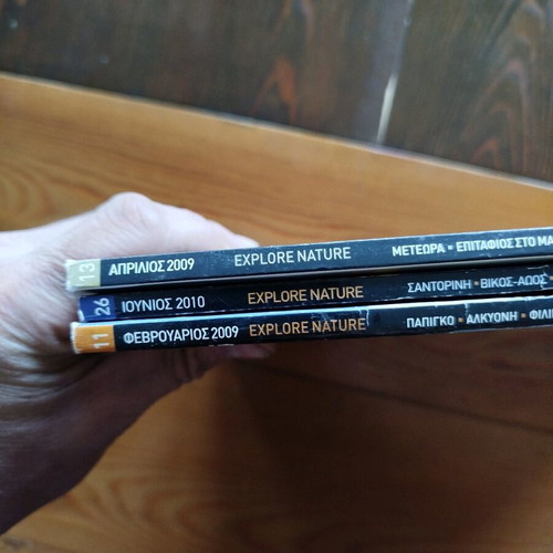Explore Nature 3 magazines like new