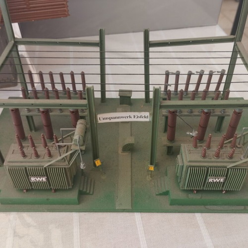 HO scale buildings set, substation, coal storage, 2 shops
