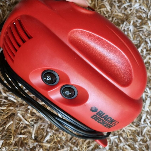 Black & Decker ASI200-XJ Multi-Purpose Air Compressor like new, orange