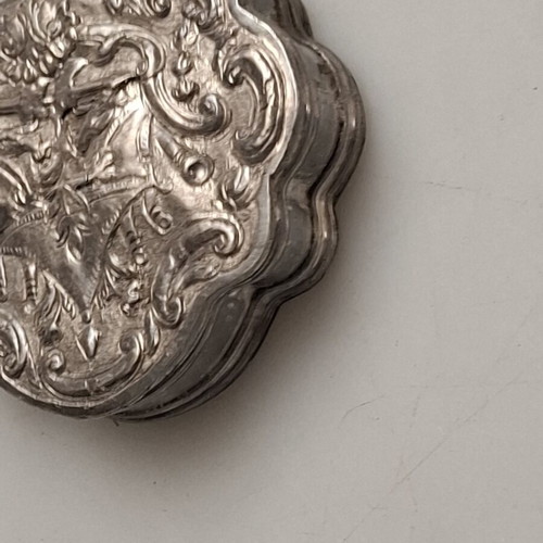 Silver engagement box used, 6.5x5.5x2 cm