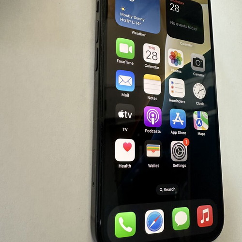iPhone 15 128GB like new, Super Retina XDR display