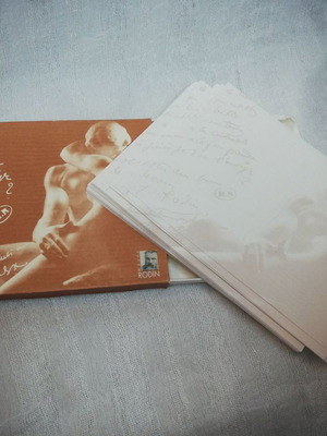 Postcard collection like new, French set of 100, Rodin's The Kiss
