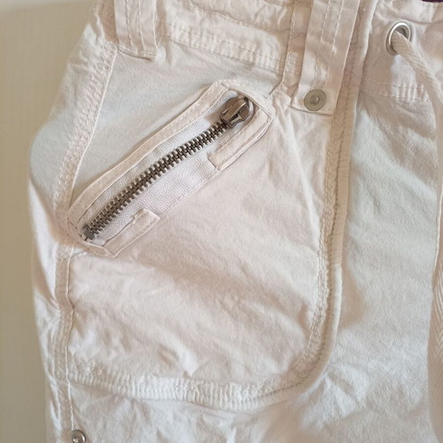 White summer capri bermuda shorts, size S
