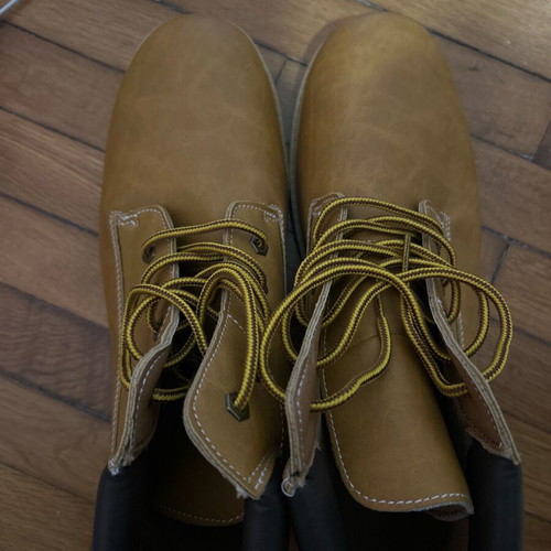 Shoes new, size 46, yellow and gold