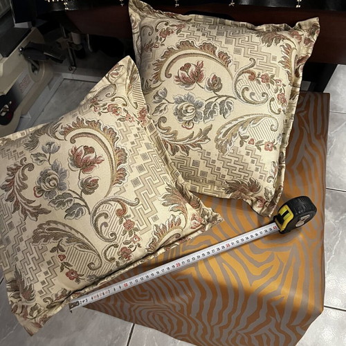 Set of 2 decorative pillows with firm filling, 40x40 cm