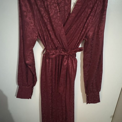 Satin dress long burgundy one size new