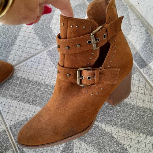 Brown Castor Ankle Boots used with buckle design