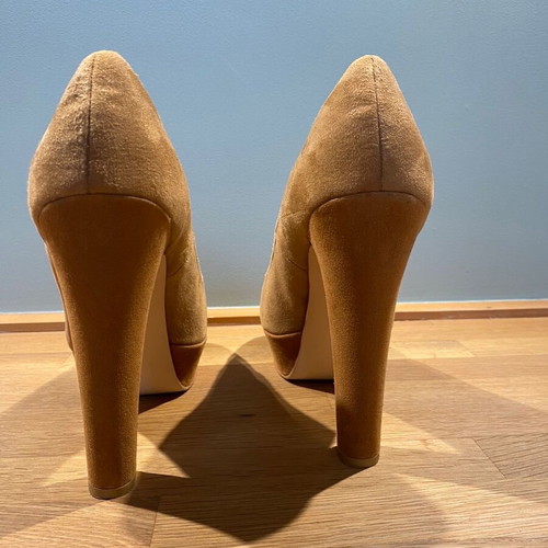 River Island pumps like new, tan-brown with two-tone, size 39