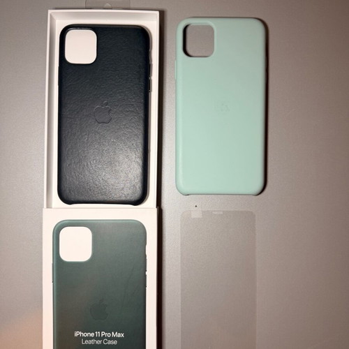 iPhone 11 Pro Max genuine leather case used with screen protector