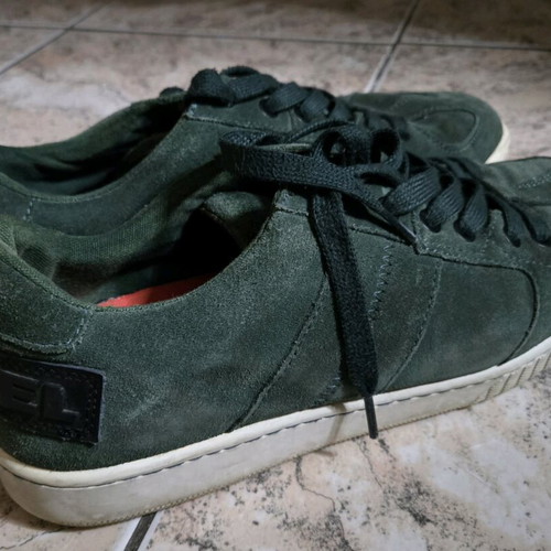 Diesel men's green suede athletic shoes used, size 43