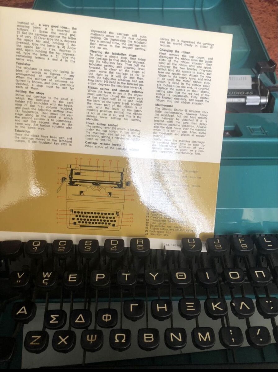 OLIVETTI STUDIO 45 整備済　中古品　超綺麗　鏡面仕上 Olivetti オリベッティ STUDIO46 タイプライター 【公式通販】