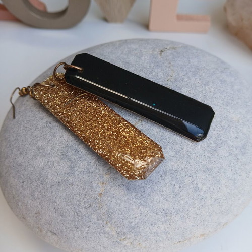 Handmade liquid glass earrings, gold color