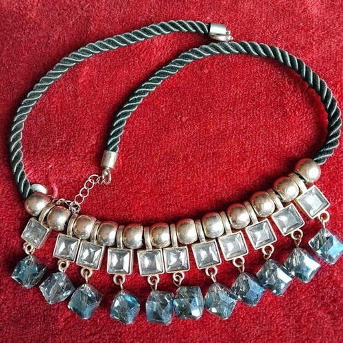 Zara necklace like new with turquoise and silver stones
