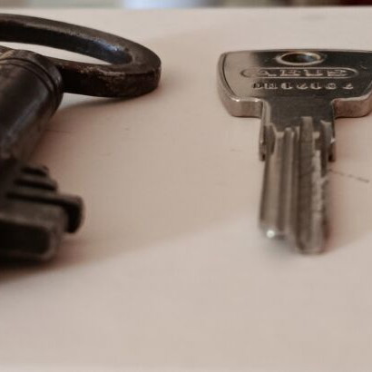 Old handmade key used, large and thick