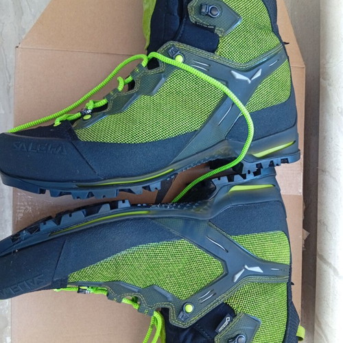 Salewa MS Raven 3 GTX hiking boots new, size 44.5, black and green