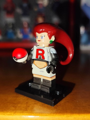 Jessie Team Rocket figure like new with base and Pokeball